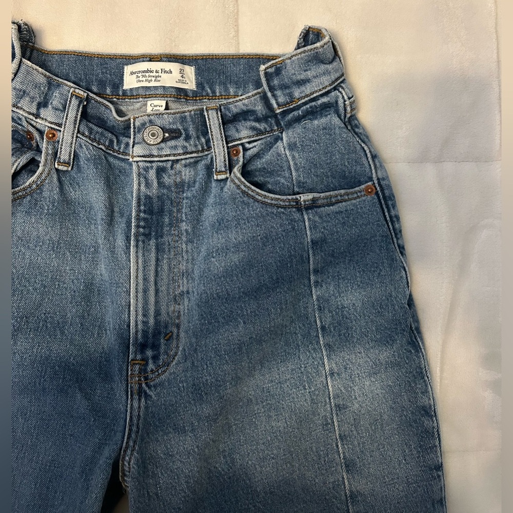 Abercrombie & Fitch 90s straight leg curve love jeans